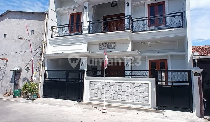 Rumah Baru Cantik Akses Lebar 2 Lantai Hanya 3 Menit Ke Luwes Gentan