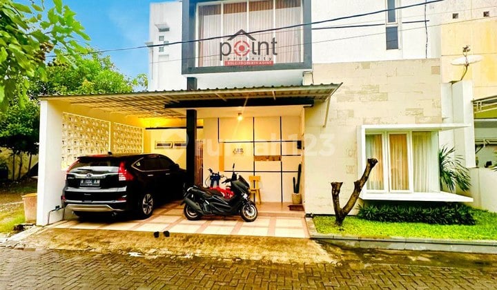 Rumah Mewah 2 Lantai Siap Huni Include Furnish Di Cluster One Gate Dekat Exit Tol Rs Jih Dan Stadion Manahan