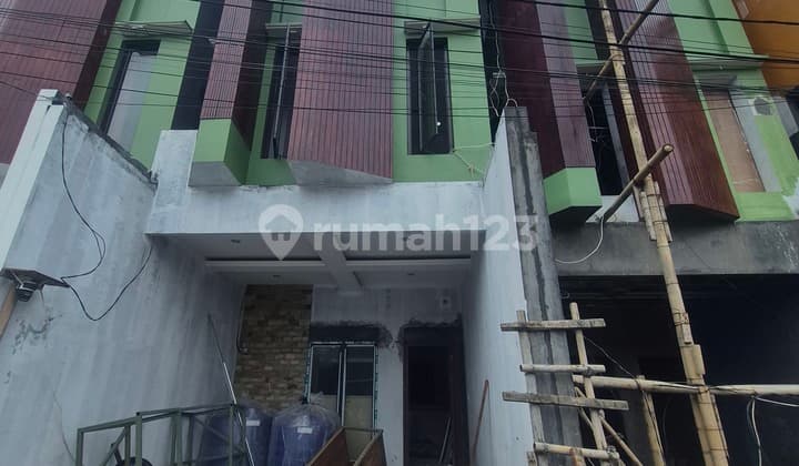 Rumah 3 Lantai High Quality di Utan Kayu Matraman Jakarta Timur