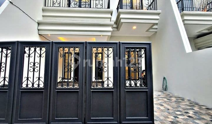 Rumah Mewah Baru Siap Huni Di Pondok Bambu,jakarta Timur