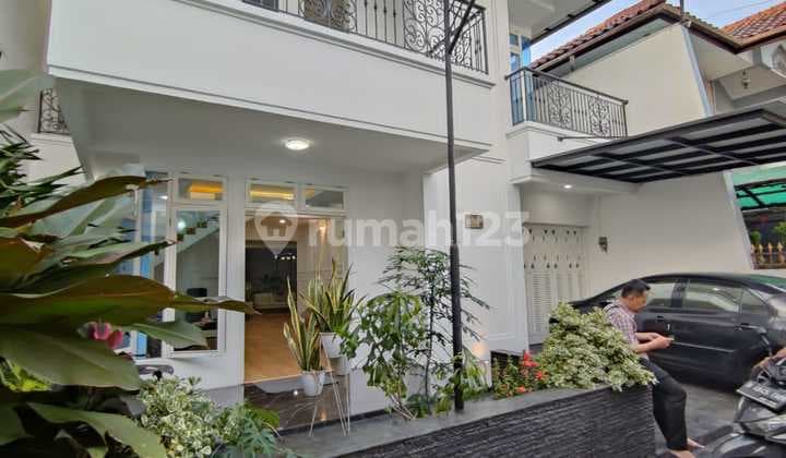 Rumah di Jl Swadaya Raya,Duren Sawit,Jakarta Timur Semi Furnished