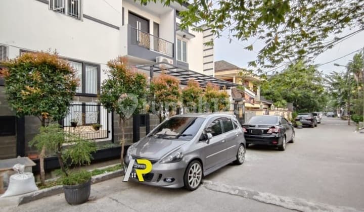 Rumah baru modern design furnished di Duren Sawit,Jakarta Timur