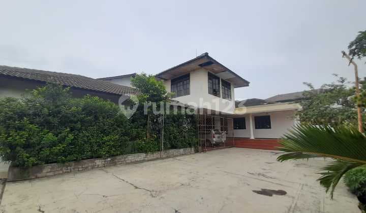 Rumah secondary tanah luas di Duren Sawit,Jakarta Timur