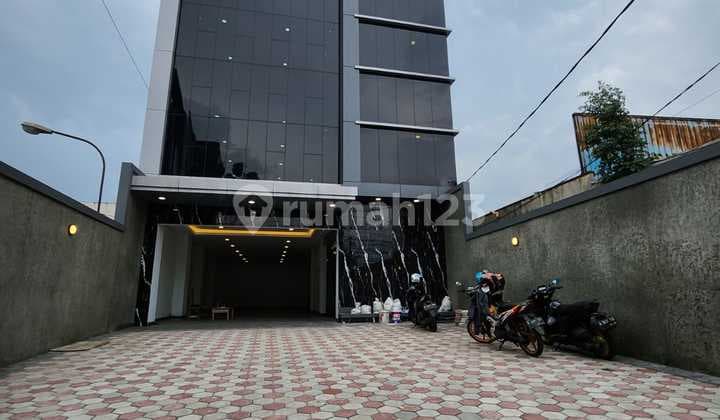 Gedung Kantor Baru 4,5 Lantai Di Cawang,jakarta Timur