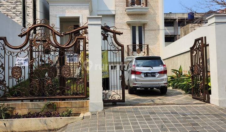 Rumah mewah non Cluster siap huni di Otista,Jakarta Timur