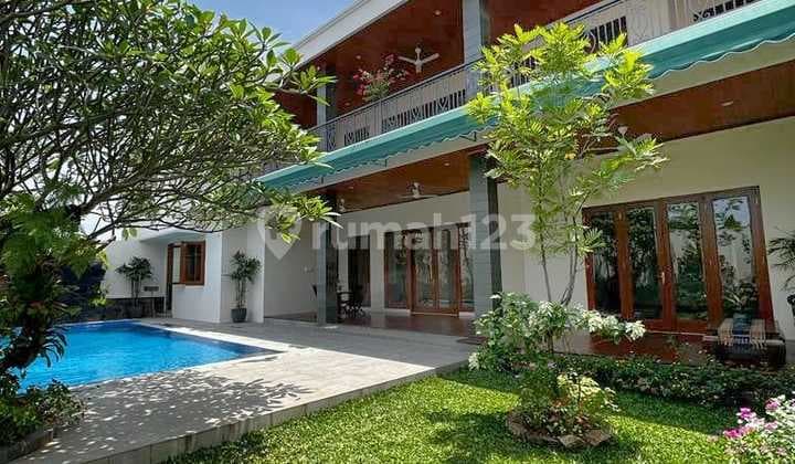 Rumah Mewah Dalam Komplek Area Lebak Bulus Jakarta Selatan