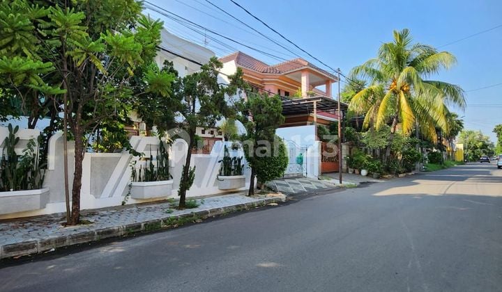 Rumah Mewah dgn kolam renang di Billymoon,Pondok Kelapa,JakTim