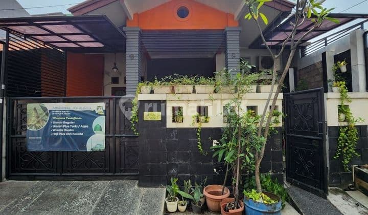 Rumah nyaman dalam komplek di Duren Sawit,Jakarta Timur