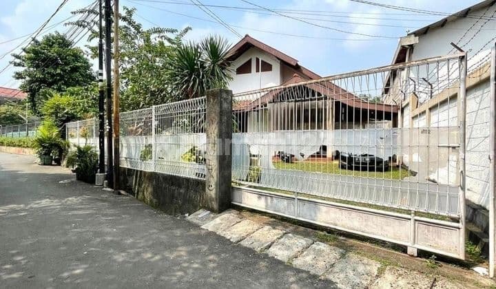 Rumah Secondary Tanah Luas di tanah kusir, kebayoran lama JakSel