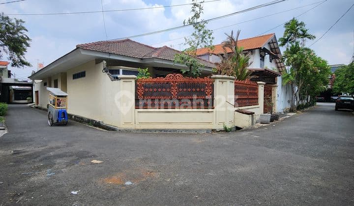 Rumah Secondary Hook non Komplek di Pondok Bambu,Jakarta Timur