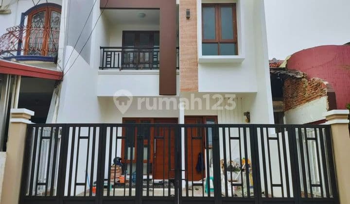 Rumah Baru dalam komplek di Pondok Bambu,Jakarta Timur