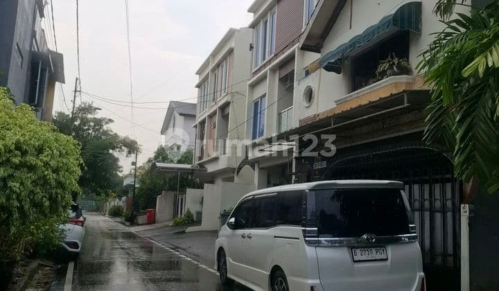 Rumah Secondary Akses 2 Mobil Di Cempaka Putih,jakarta Pusat