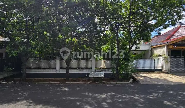 Rumah Strategis Akses Lebar Di Klender Di Duren Sawit,jakarta Tim