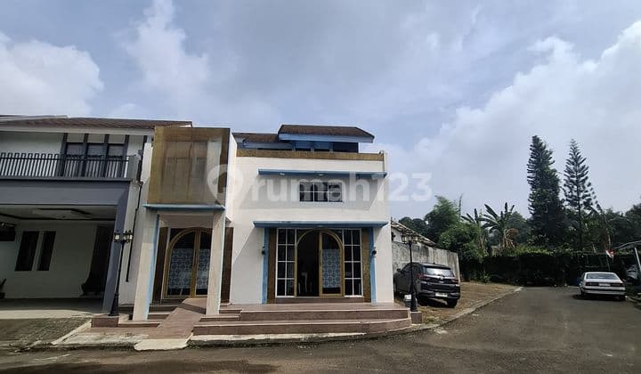 Rumah Cluster Halaman Belakang Luas di Legenda Wisata Cibubur