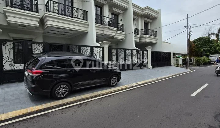 New House in a Complex with Super Wide Access in Cempaka Putih, Jakarta