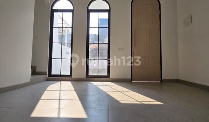 Nice House Unfurnished SHM Citra Garden, West Jakarta