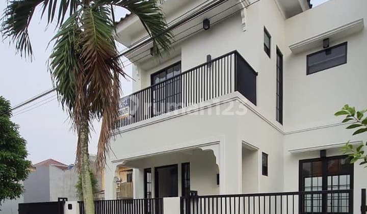 Rumah 2 Lantai, Lokasi Strategis Dekat Sekolah Ora Et Labora Bsd