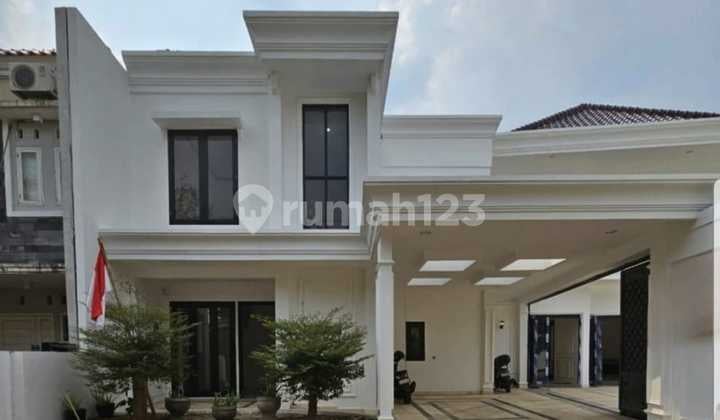 Luxury House in a Strategic Location Equipped With Swimming Pool in Ciganjur Jagakarsa