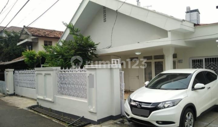 Rumah Siap Huni di Menteng Dalam, Jakarta Selatan