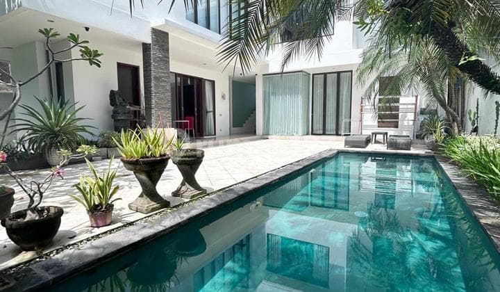 Villa tegal cupek kerobokan