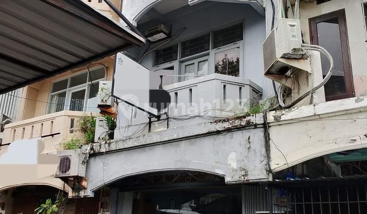 Shop House on By Pass Ngurah Rai Kuta