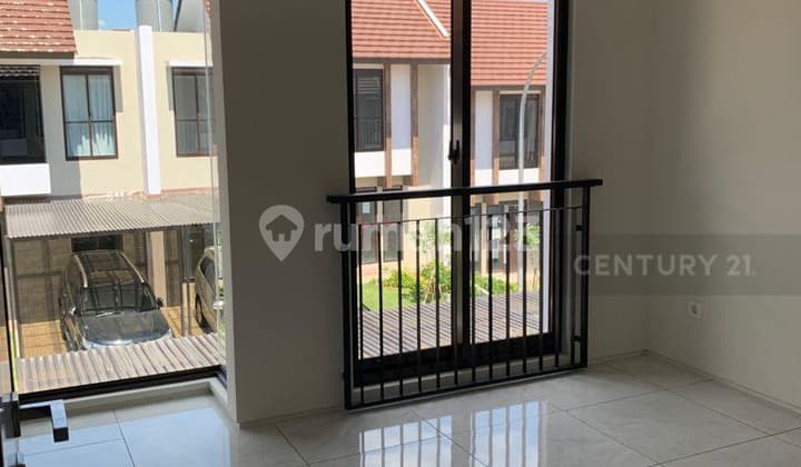 Sell Beautiful House Negotiable Smooth Simakirana Kota Baru Parahyangan Bandung