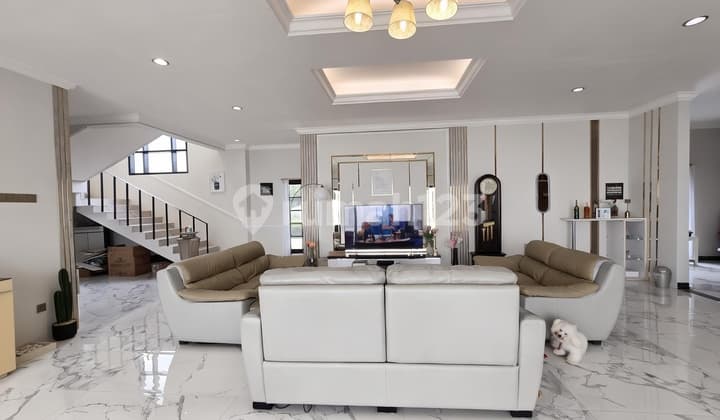 Hunian Elegan Minimalis American Modern - Siap Huni, Full Furnished, Harga Menarik