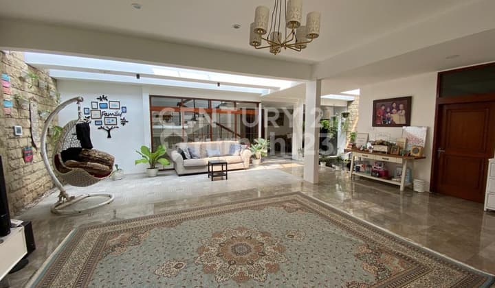 Rumah Klasik Modern Siap Huni Setrasari Bandung