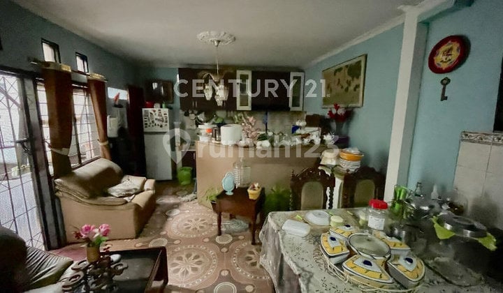 Rumah Lokasi Tengah Kota di Grand Pinus Regency Bandung