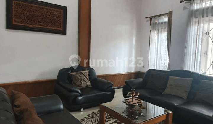 Luxury Residence with Antique Design in Batununggal Indah, Bandung