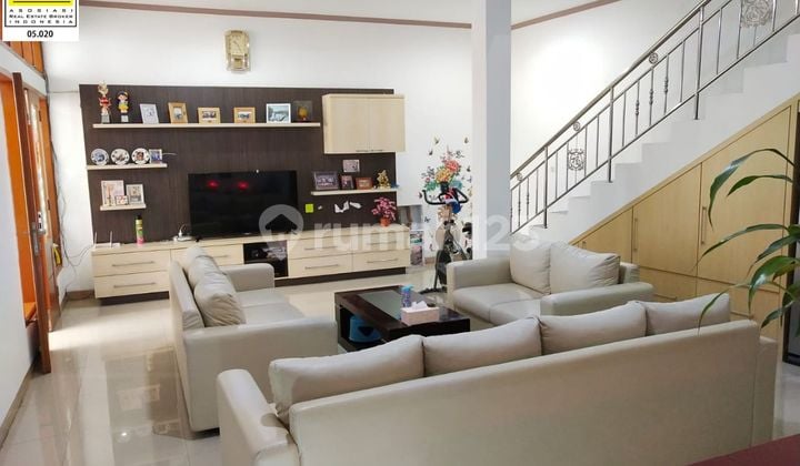 Rumah Harga Nego Design Modern Vvip di Pharmindo Cimahi