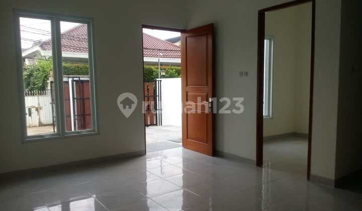 Dijual rumah baru di tanah kusir, kebayoran lama