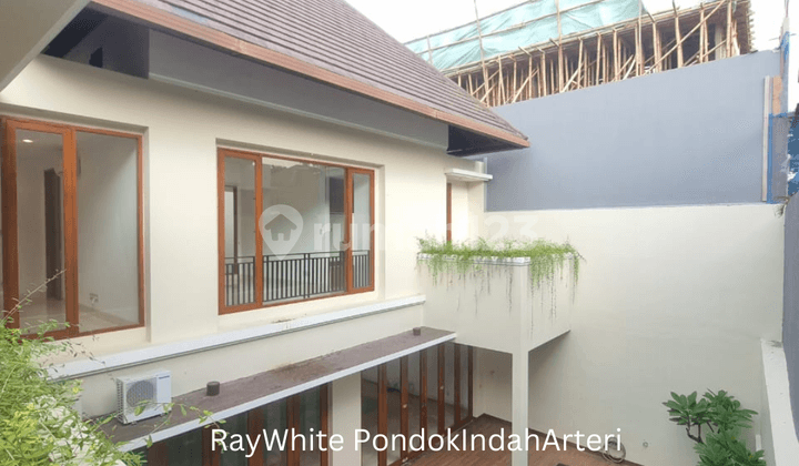 Tropical House Cilandak, a comfortable and strategic location in South Jakarta.