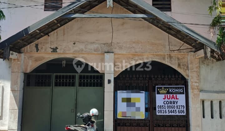 Rumah Dukuh Kupang Barat. Eks Rumah Kost.