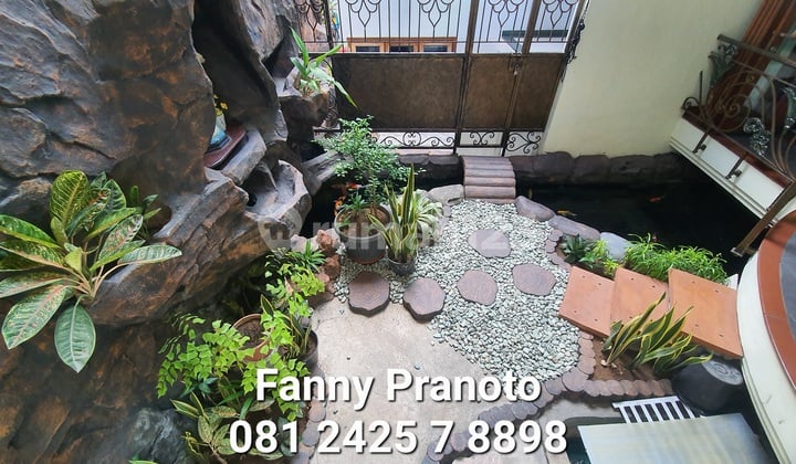 Rumah Mewah Dalam Kota