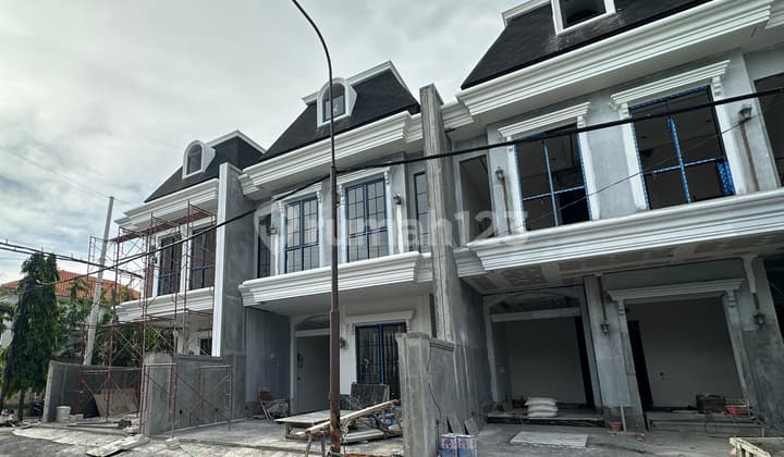 Murah Rumah Baru American Style di Dharmahusada Dekat Galaxy Mall