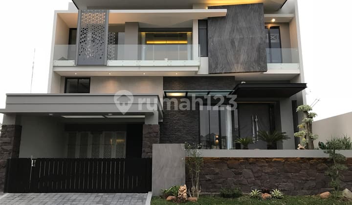 Rumah Mewah Full Furnish di Citraland Dekat Pakuwon dan Graha