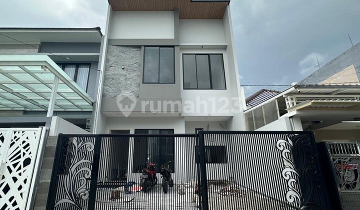 Rumah Minimalis Siap Huni Araya Dekat Manyar dan Pakuwon City