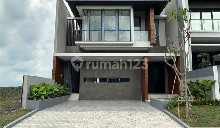 Rumah Baru 2 Lantai di Citraland Dekat Pakuwon Indah dan Graha