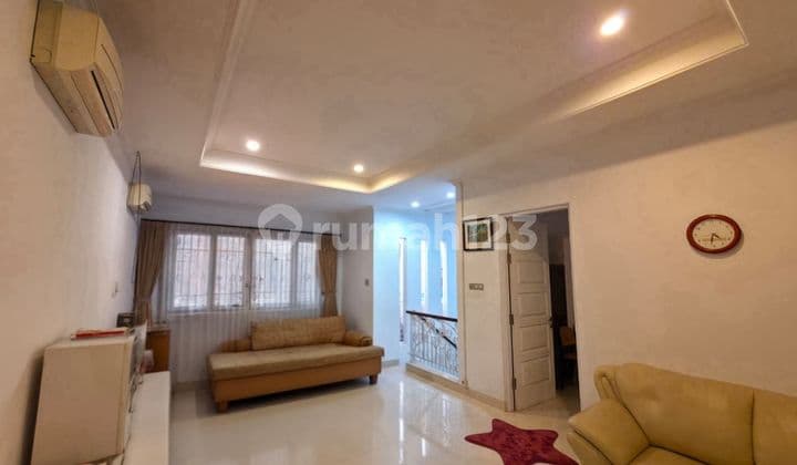 Murah Rumah LT 288 Gading Nias Hoek 3 Lantai Hadap Timur- Utara Kelapa Gading