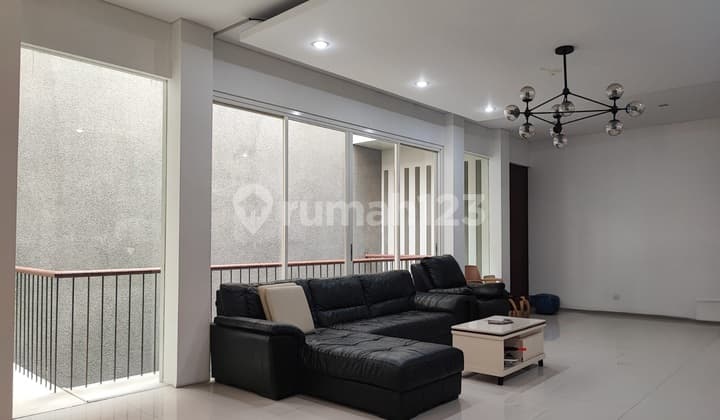 Good 9x25 House Wide Street Vila Permata Gading