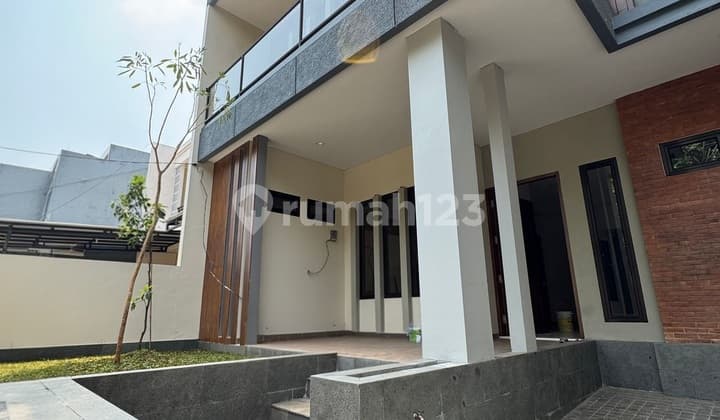 Murah Rumah 9X15 Baru Brand New Hadap Selatan Depan Taman Kelapa Gading