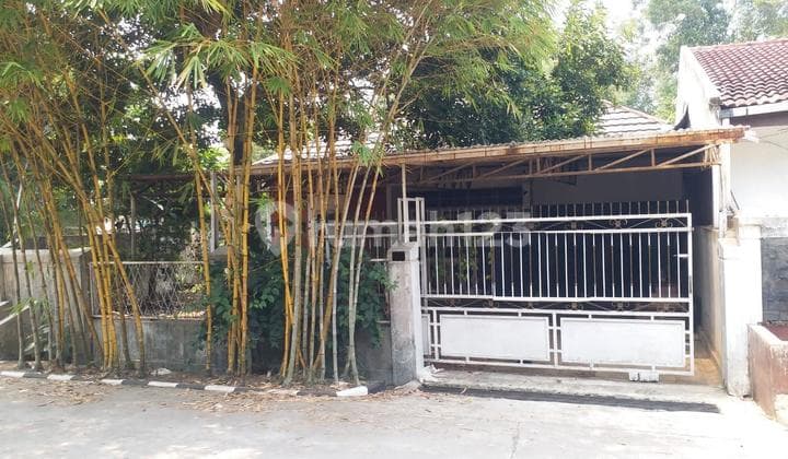 Rumah Luas SHM Tinggal Renovasi di Cinere, Depok bisa NEGO