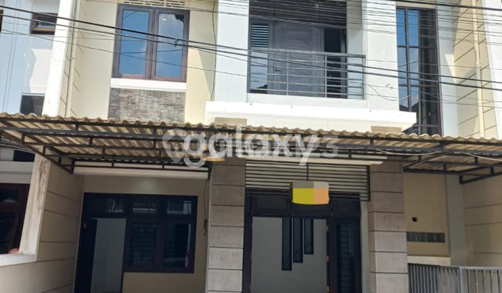 JUAL RUMAH MODERN 2 LANTAI MANYAR TOMPOTIKA JUAL RUMAH MODERN 2 LANTAI MANYAR TOMPOTIKA