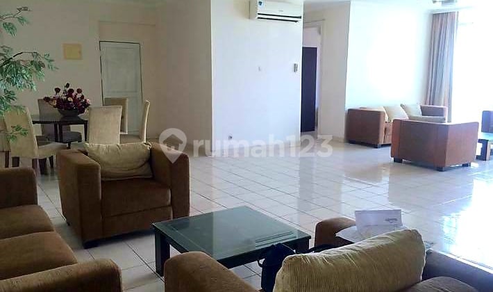 ITC AMBASSADOR APARTMENT VERY SPACIOUS CONJOINED UNIT 2BR + 2BR
