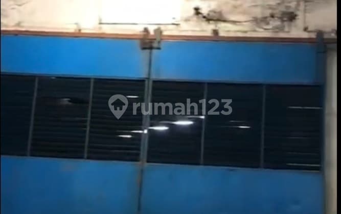 GUDANG KAPUK KAYU BESAR, Lt. 877m2, Listrik 197 Kva
