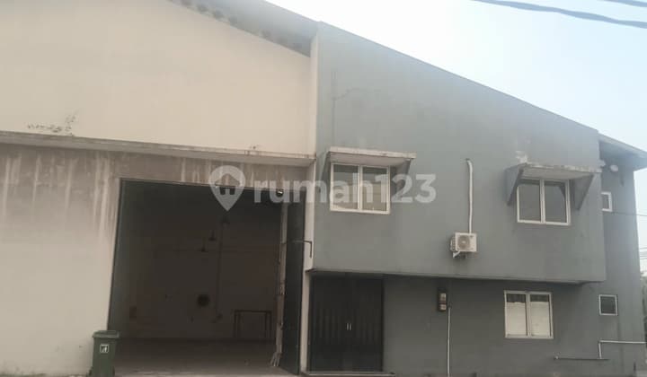Jatake Warehouse, Land Area 870m2, Building Area 696m2, Office on the 2nd Floor