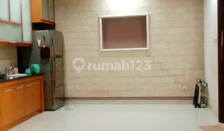 Kenari Pik1, Semi Furnish, 3+1kt, Selatan