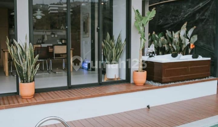 Rumah Villa Ada Kolam Renang Di Dago Village Bandung