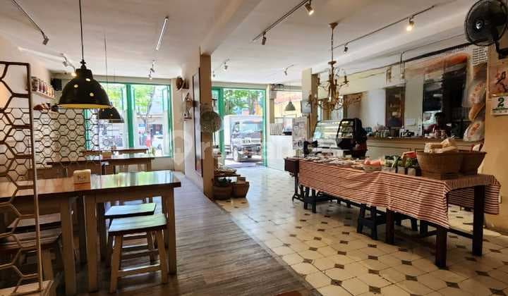 Utk Ruang Usaha, Cafe ,resto Aktif, di Jl. Burangrang